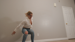 Housewife Resus 4K - Image 23