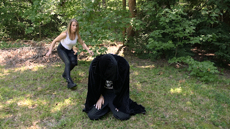 Claire Croft: Creature Combat 4K - Image 22